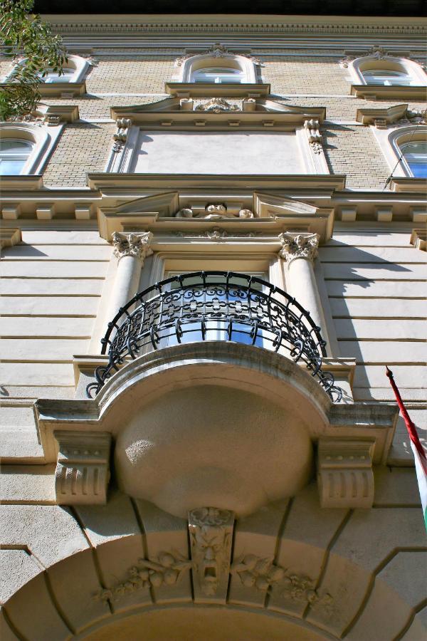 D50 Budapešť